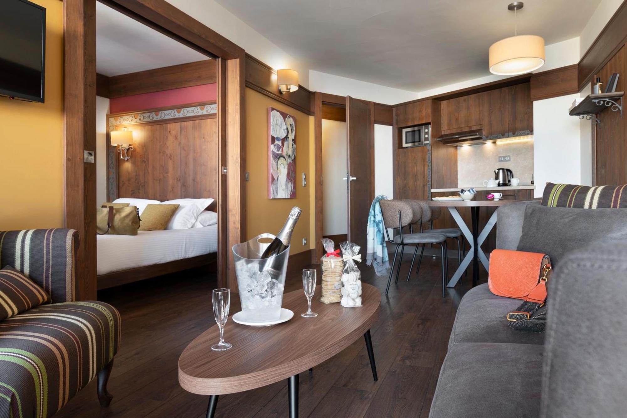 Aparthotel Le Hameau Du Kashmir Val Thorens Esterno foto